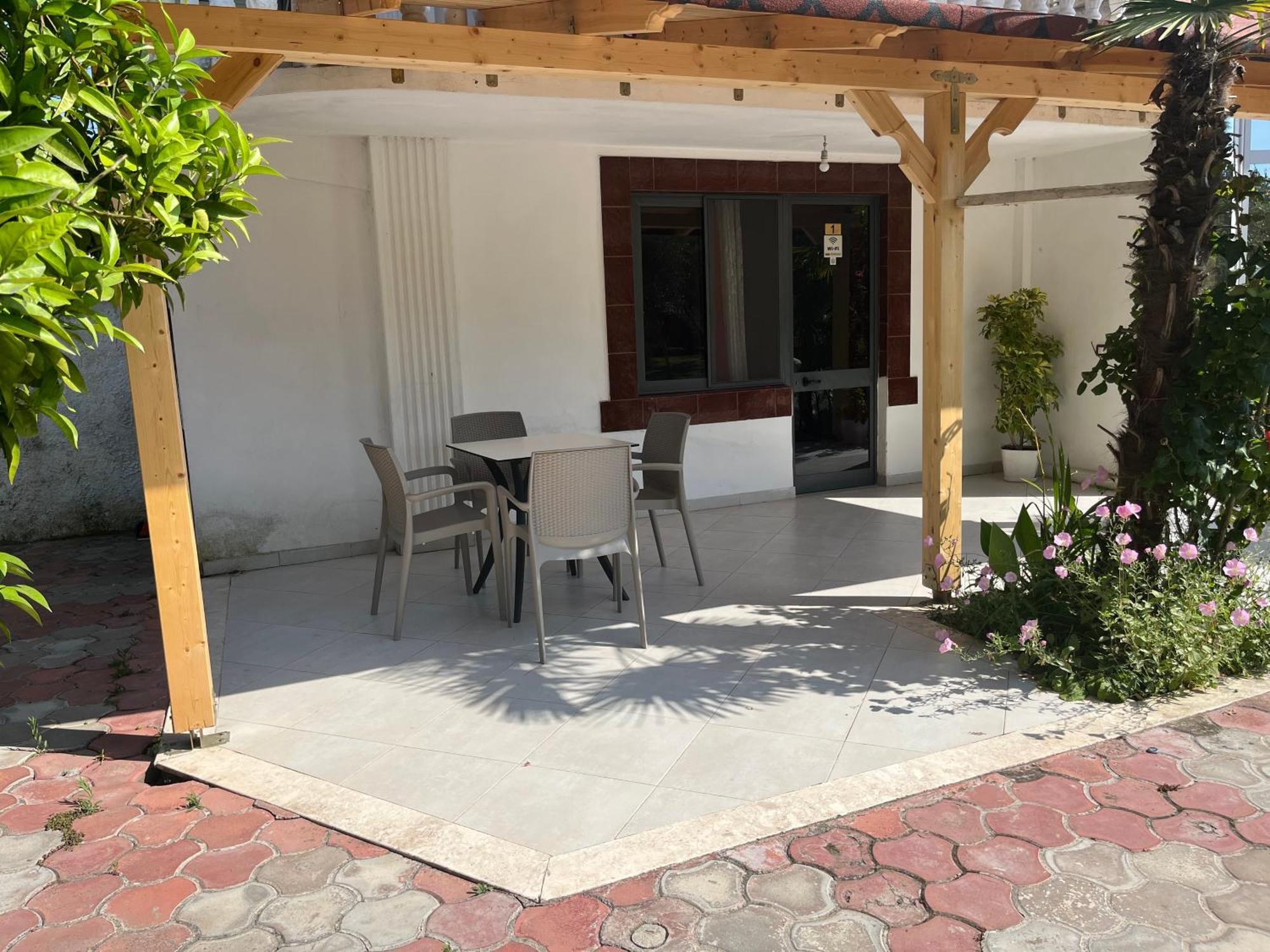 Villa Kasa Durrës 外观 照片