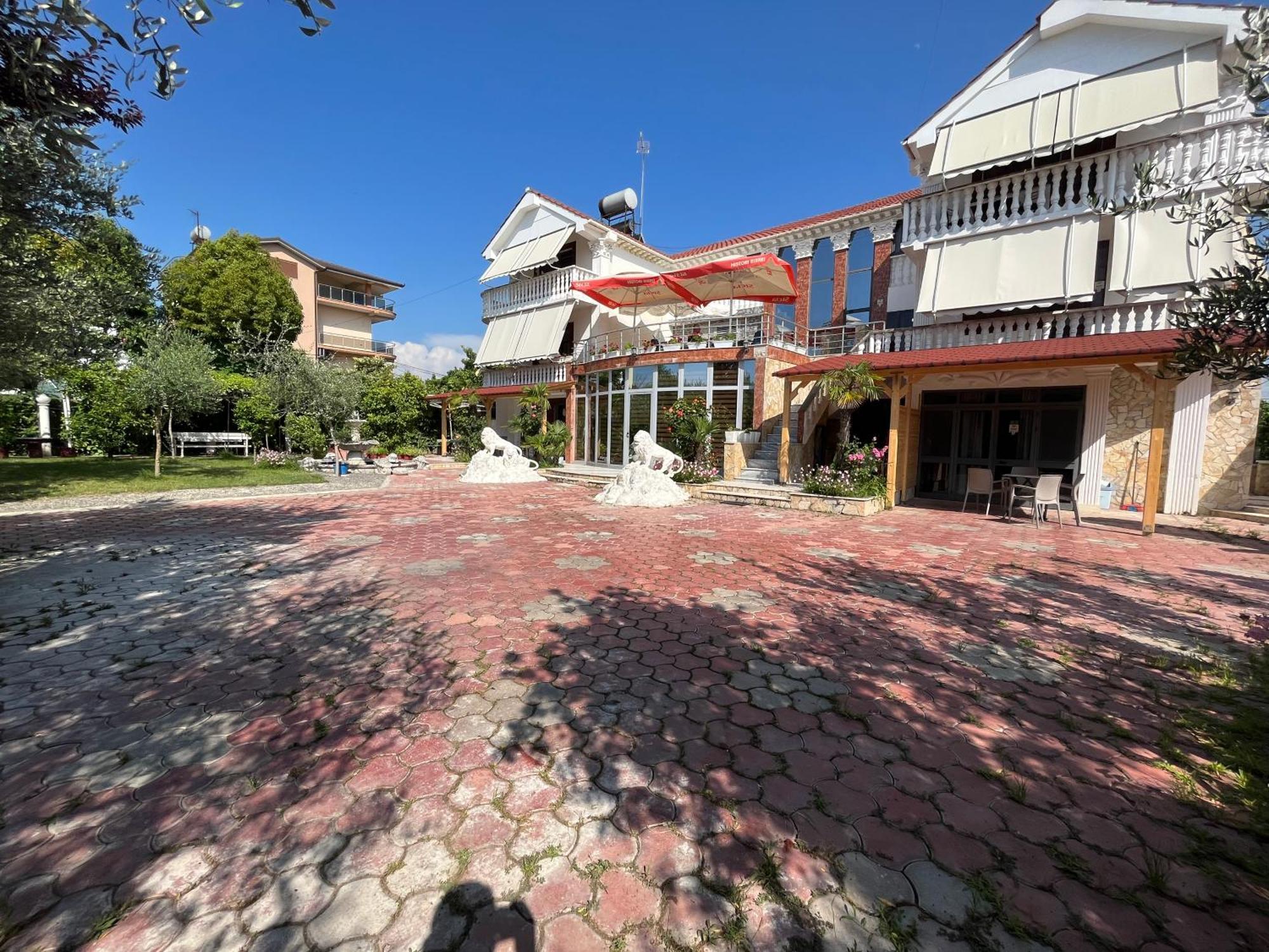 Villa Kasa Durrës 外观 照片